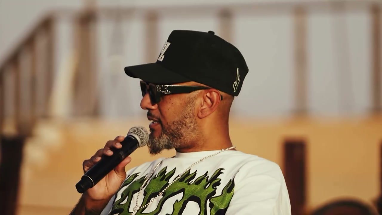Swizz Beatz speaking at the AlUla Camel Cup, 2024
